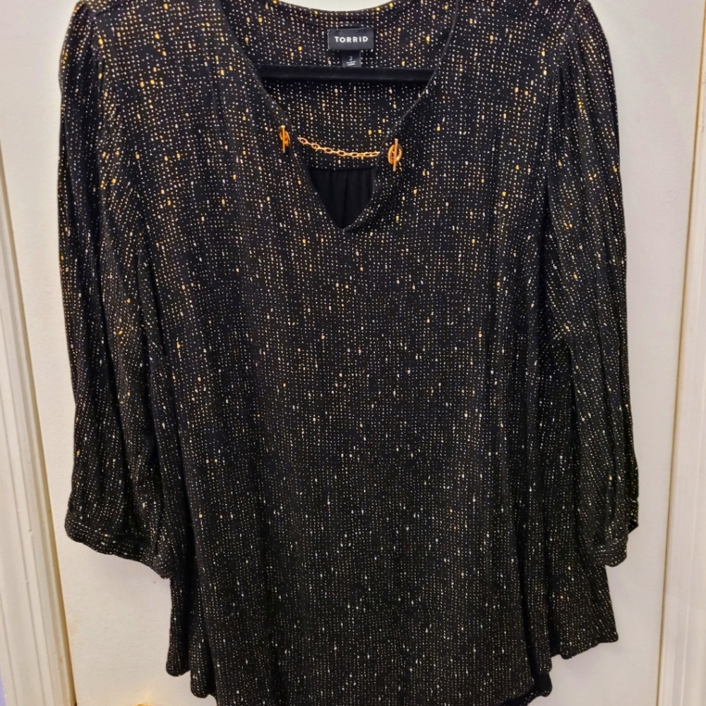 TORRID Black and Gold Metallic Blouse size2